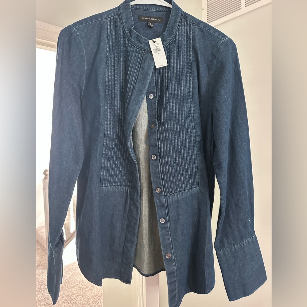 Banana republic denim shirt tags attached